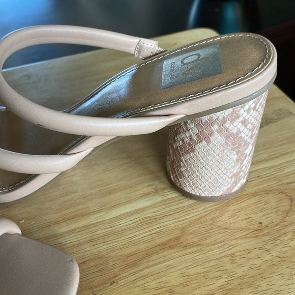 DV BY DOLCE VITA Myla Womens Nude Heeled Mules - Picture 5 of 6